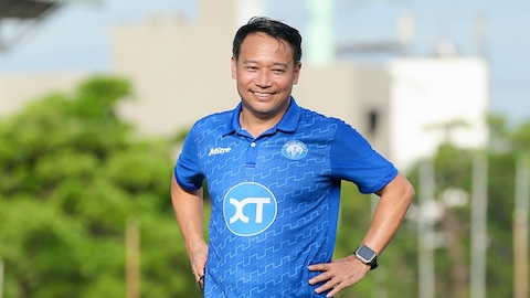 HLV Vũ Hồng Việt: ‘Tôi từng không tin Nam Định sẽ vô địch lần thứ 2 liên tiếp’